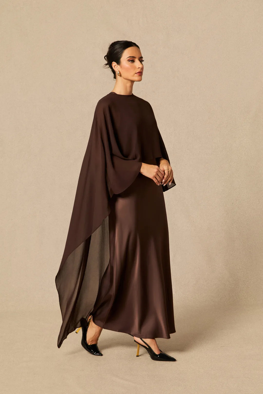 Crew Neck Sleeveless Maxi Dress with Cape