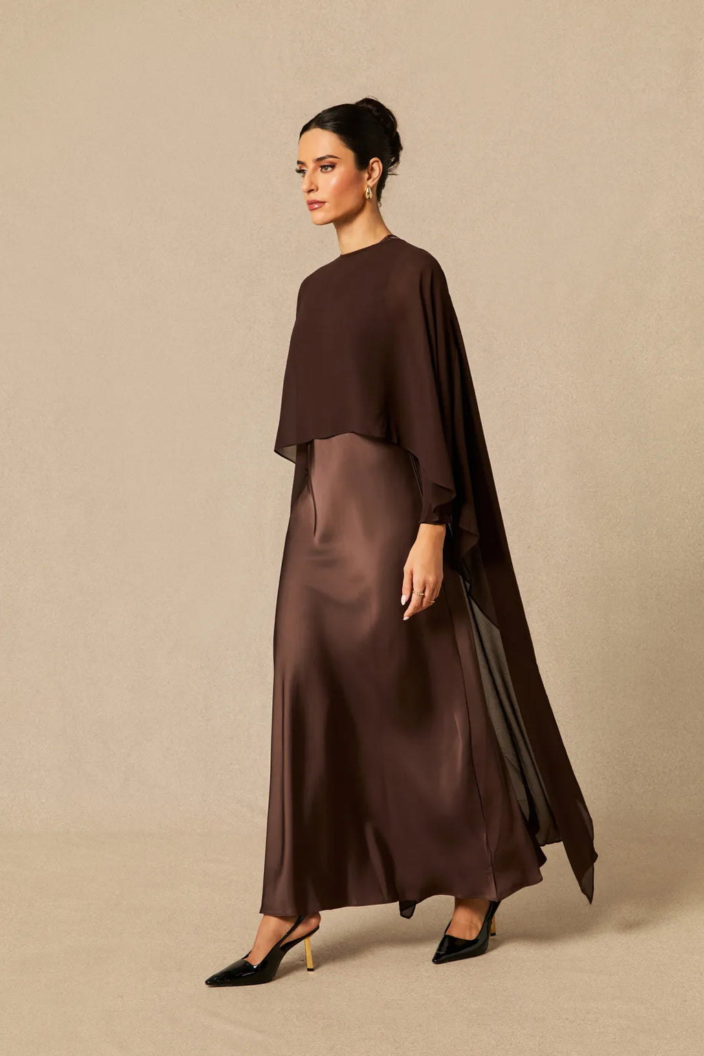 Crew Neck Sleeveless Maxi Dress with Cape